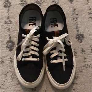 Frye Gia canvas low lace sneakers